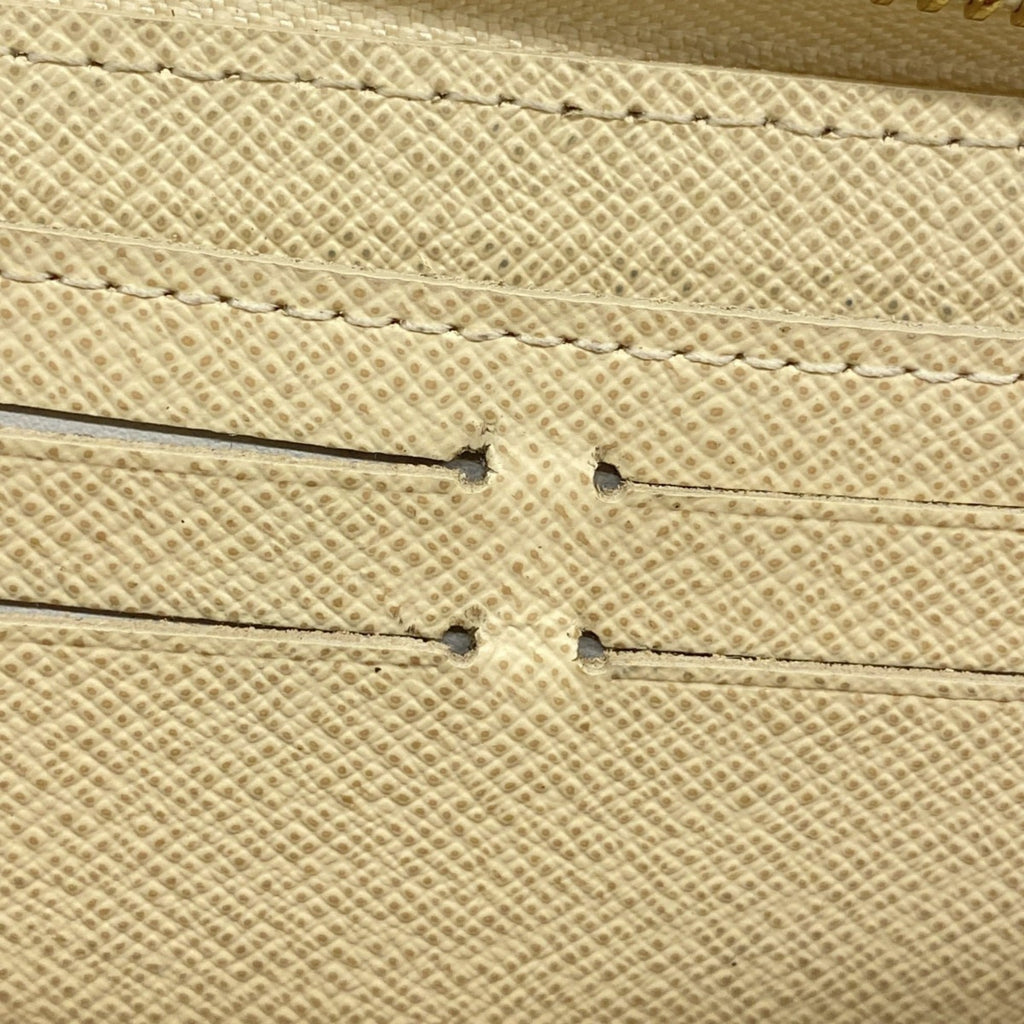 Louis Vuitton White Long Wallet (Bi-Fold) (Pre-Owned)