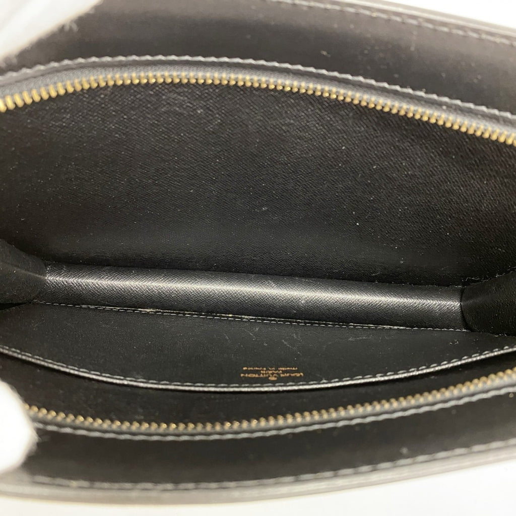 Louis Vuitton Noir Clutch Bag (Pre-Owned)