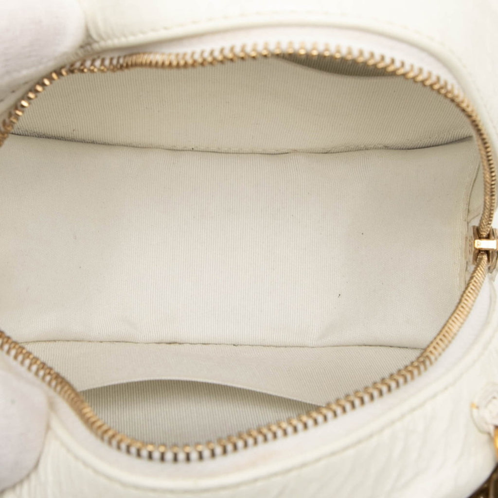 Chanel White Handbag Shoulder Bag (Pre-Owned)