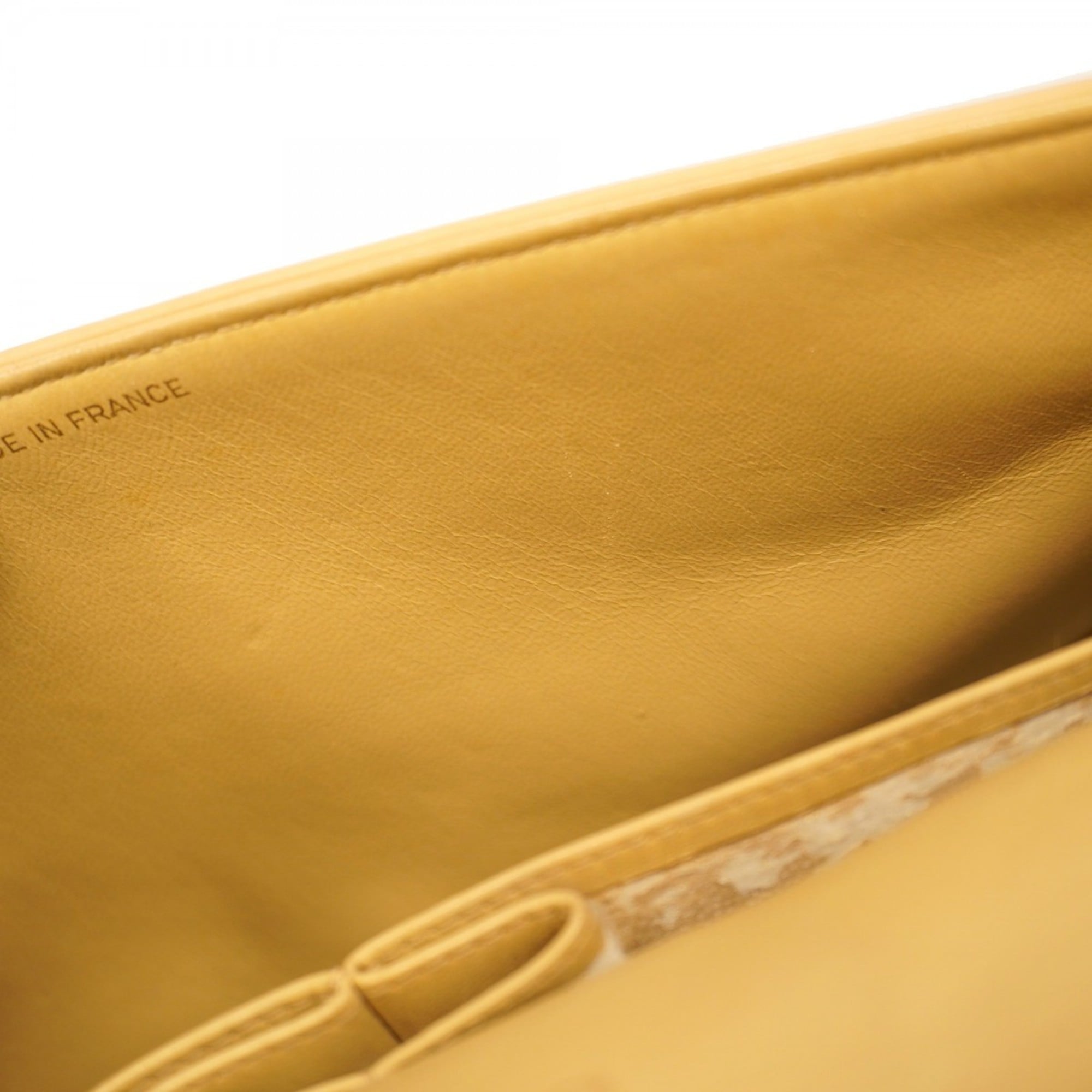 Chanel Beige Leather Shoulder Bag (Pre-Owned)