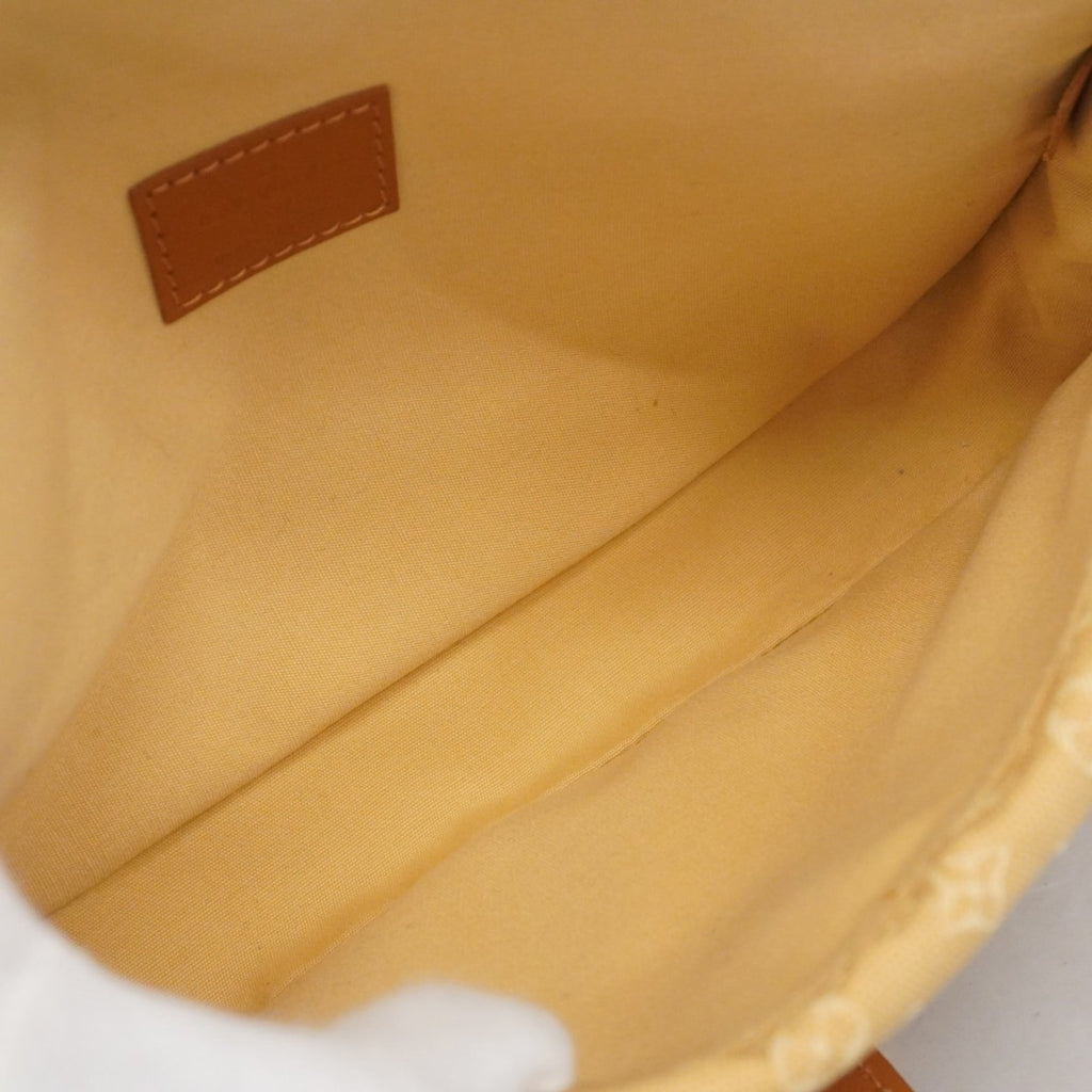 Louis Vuitton Beige Shoulder Bag (Pre-Owned)