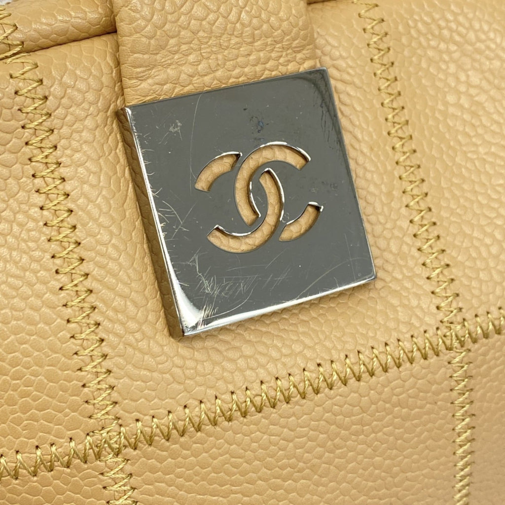 Chanel Beige Grained Calfskin Handbag (Pre-Owned)