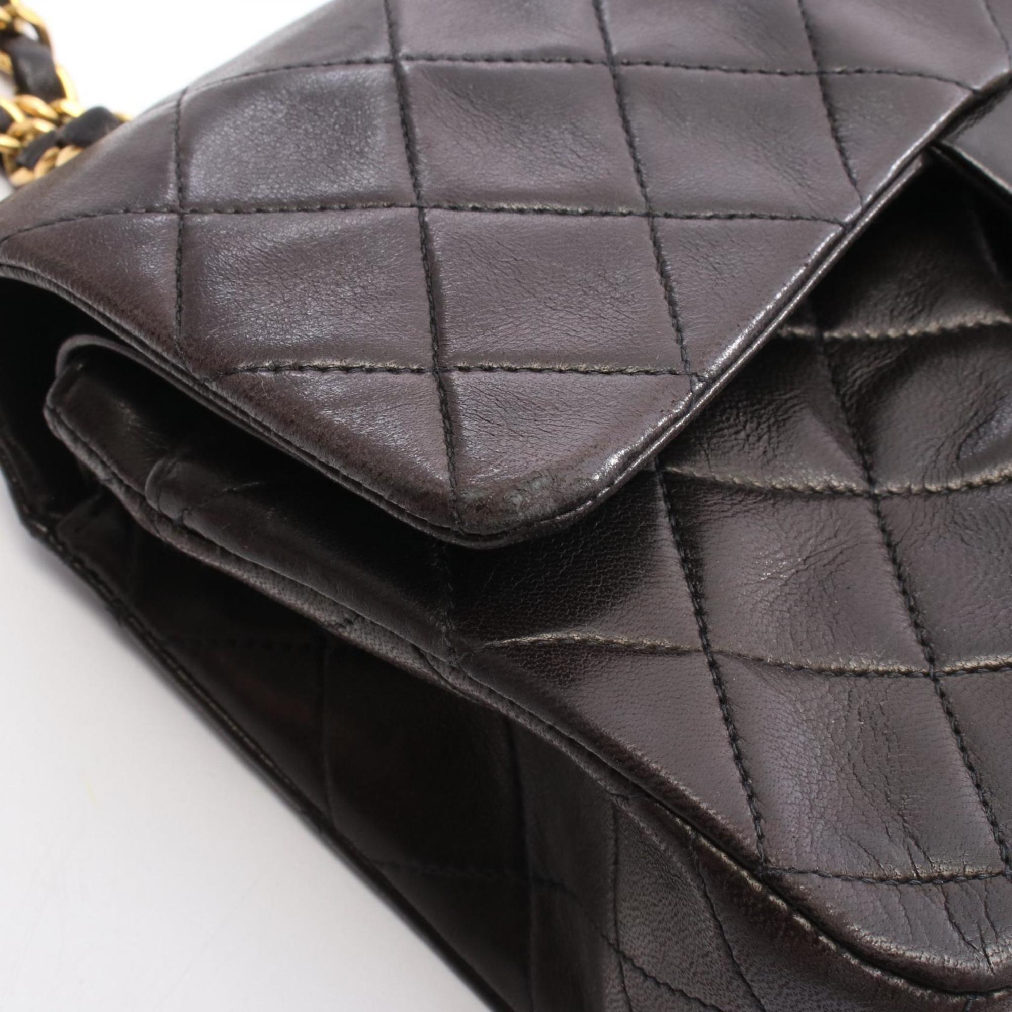 Chanel Black Leather Shoulder Bag (Pre-Owned)
