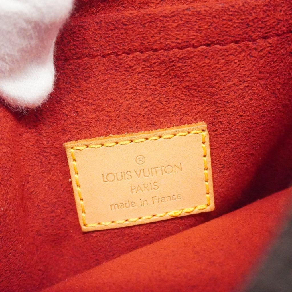 Louis Vuitton Brown Shoulder Bag (Pre-Owned)