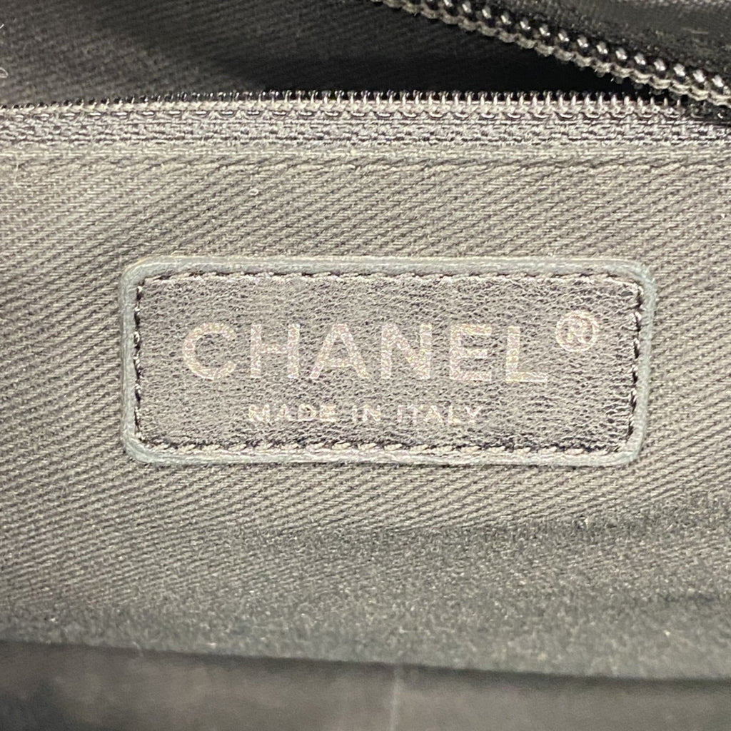 Chanel Black Nylon Tote Bag (Pre-Owned)