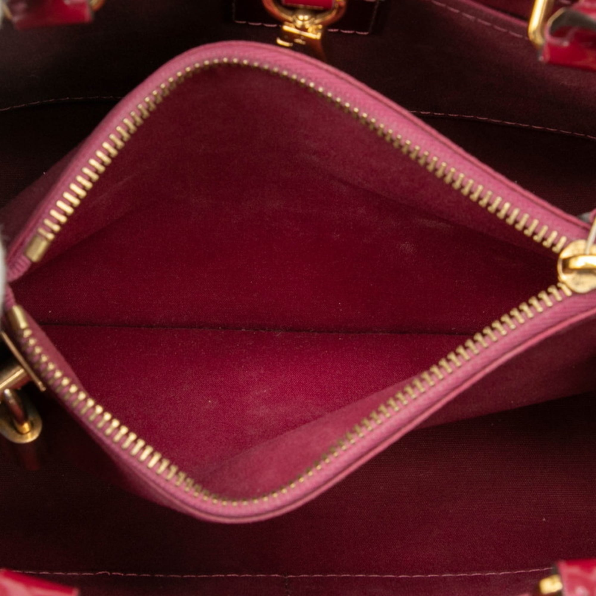 Louis Vuitton Magenta Purple Patent Leather Handbag Shoulder Bag (Pre-Owned)