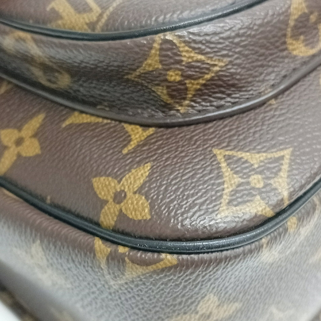 Louis Vuitton Brown Monogram Shoulder Bag (Pre-Owned)