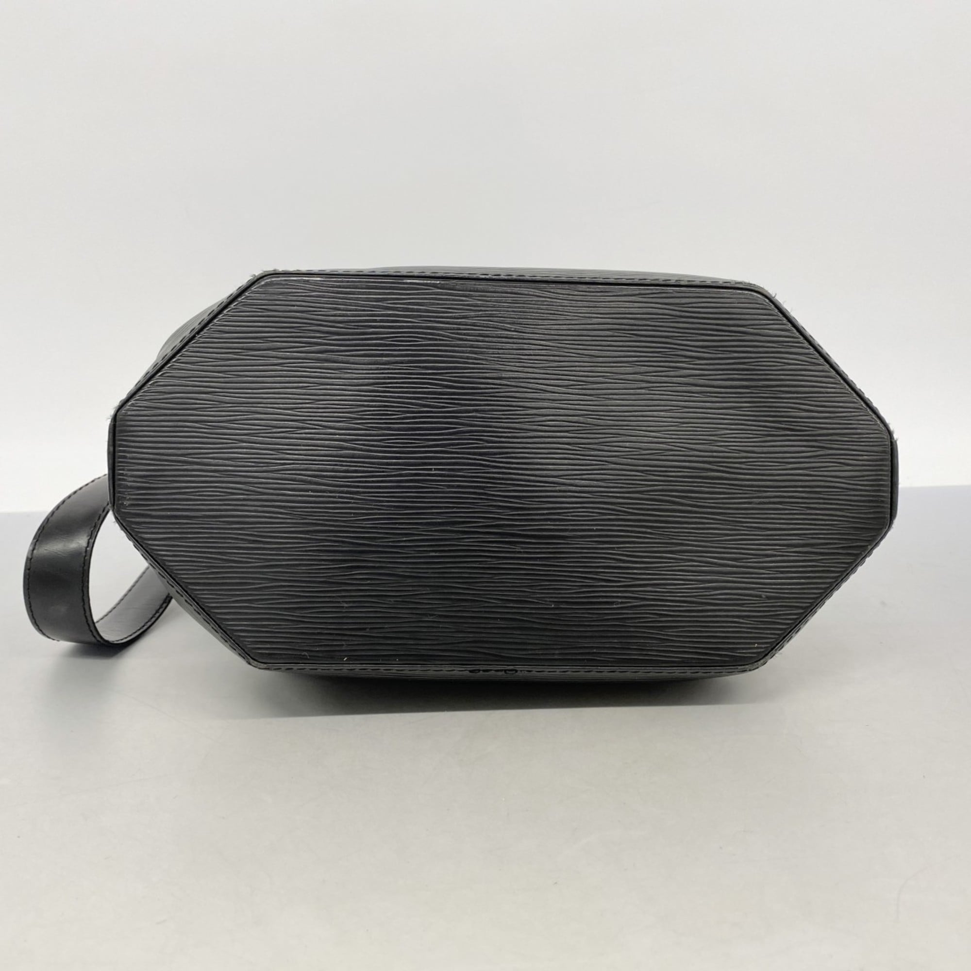 Louis Vuitton Noir Shoulder Bag (Pre-Owned)
