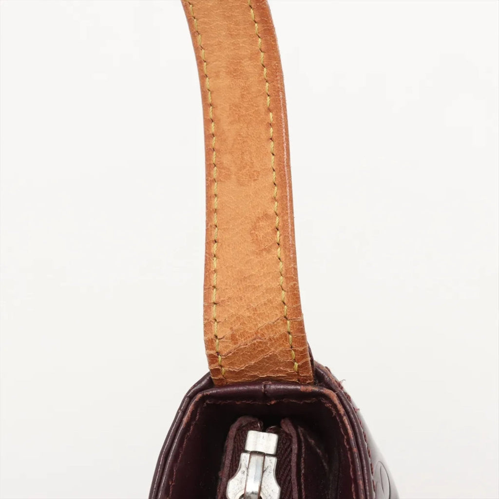 Louis Vuitton Violet Leather Shoulder Bag (Pre-Owned)