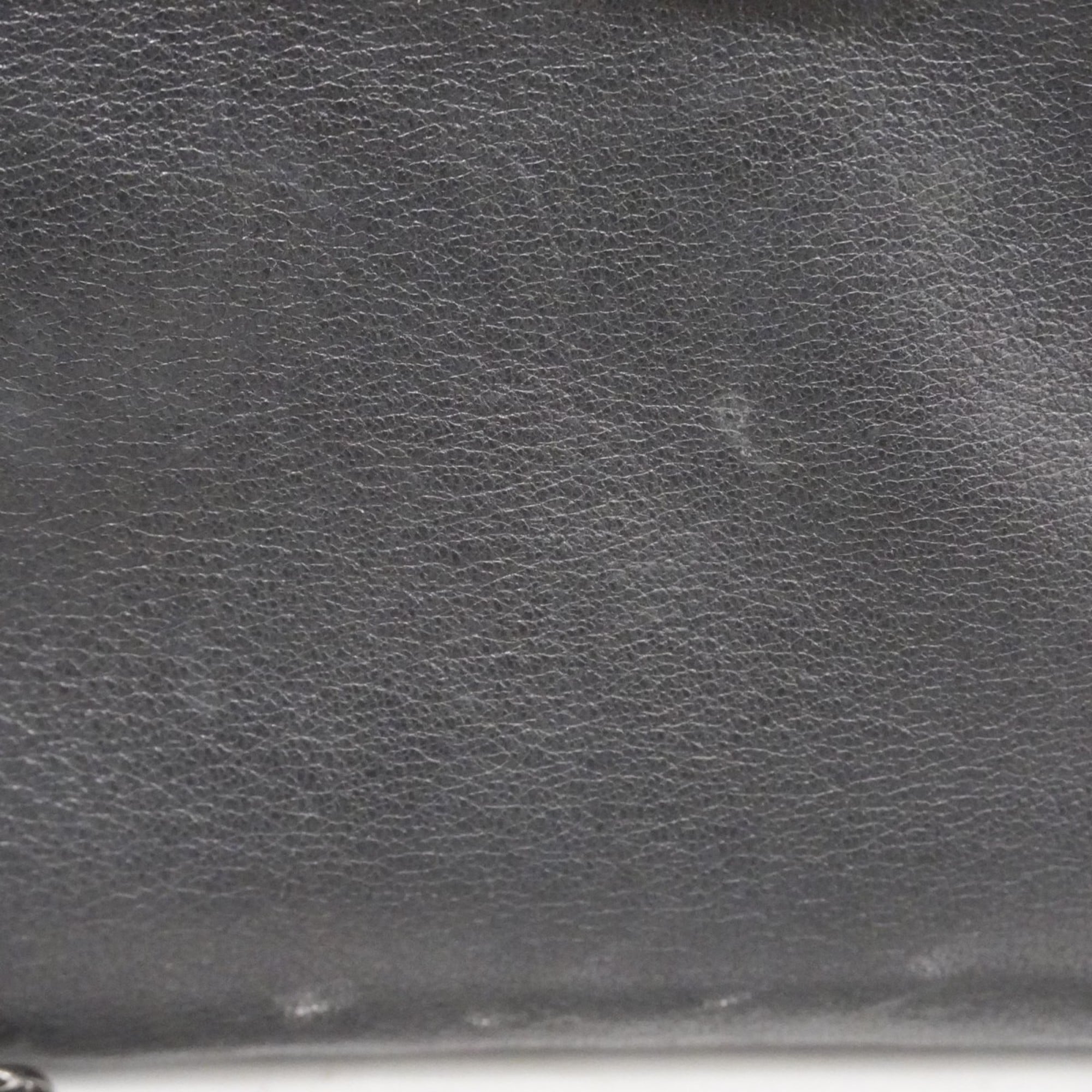 Chanel Black Leather Handbag (Pre-Owned)