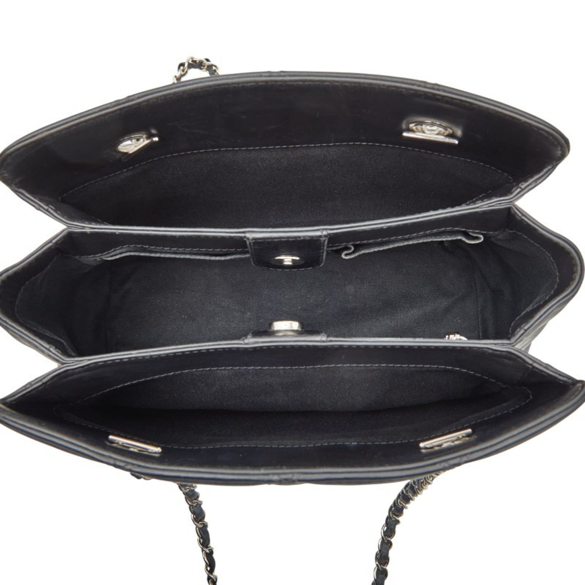 Chanel Black Leather Tote Bag (Pre-Owned)