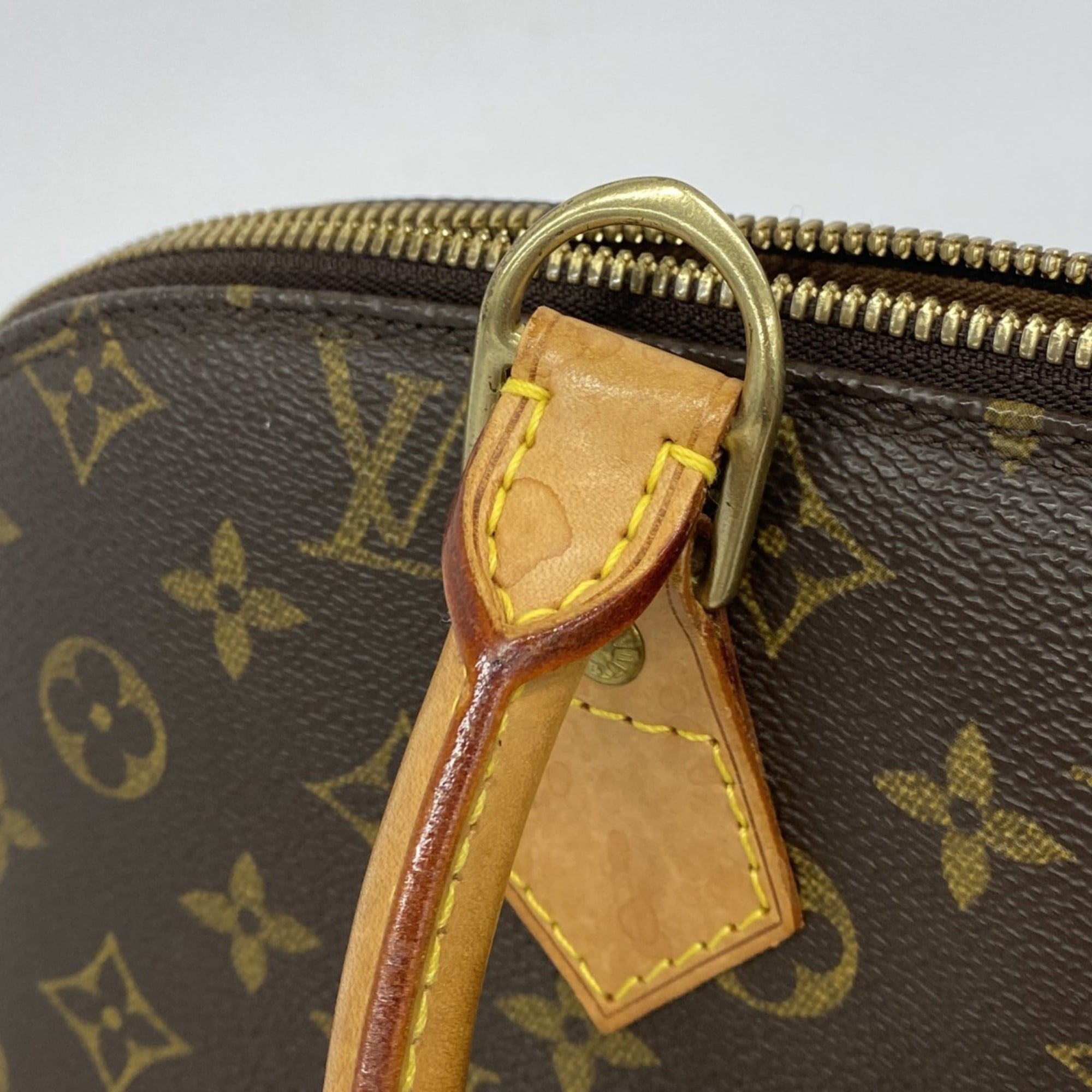 Louis Vuitton Brown Handbag (Pre-Owned)