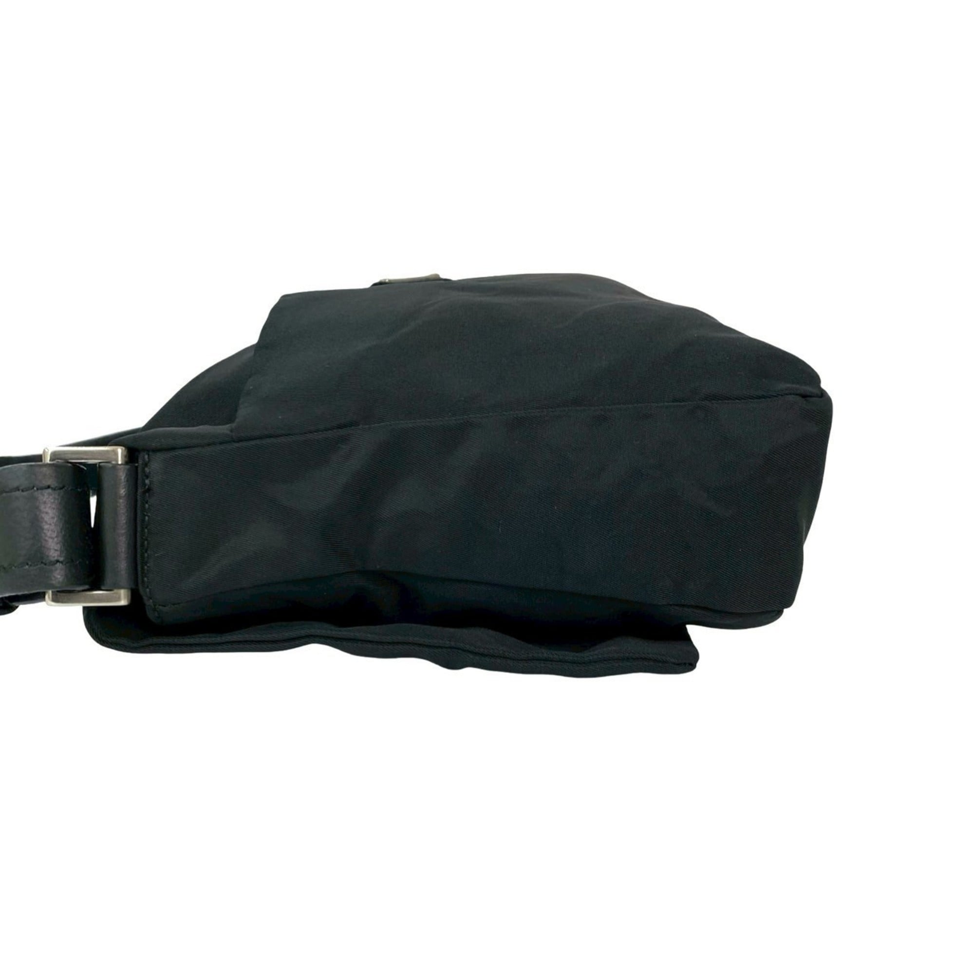 Prada Black Nylon Leather Pochette Shoulder Bag (Pre-Owned)