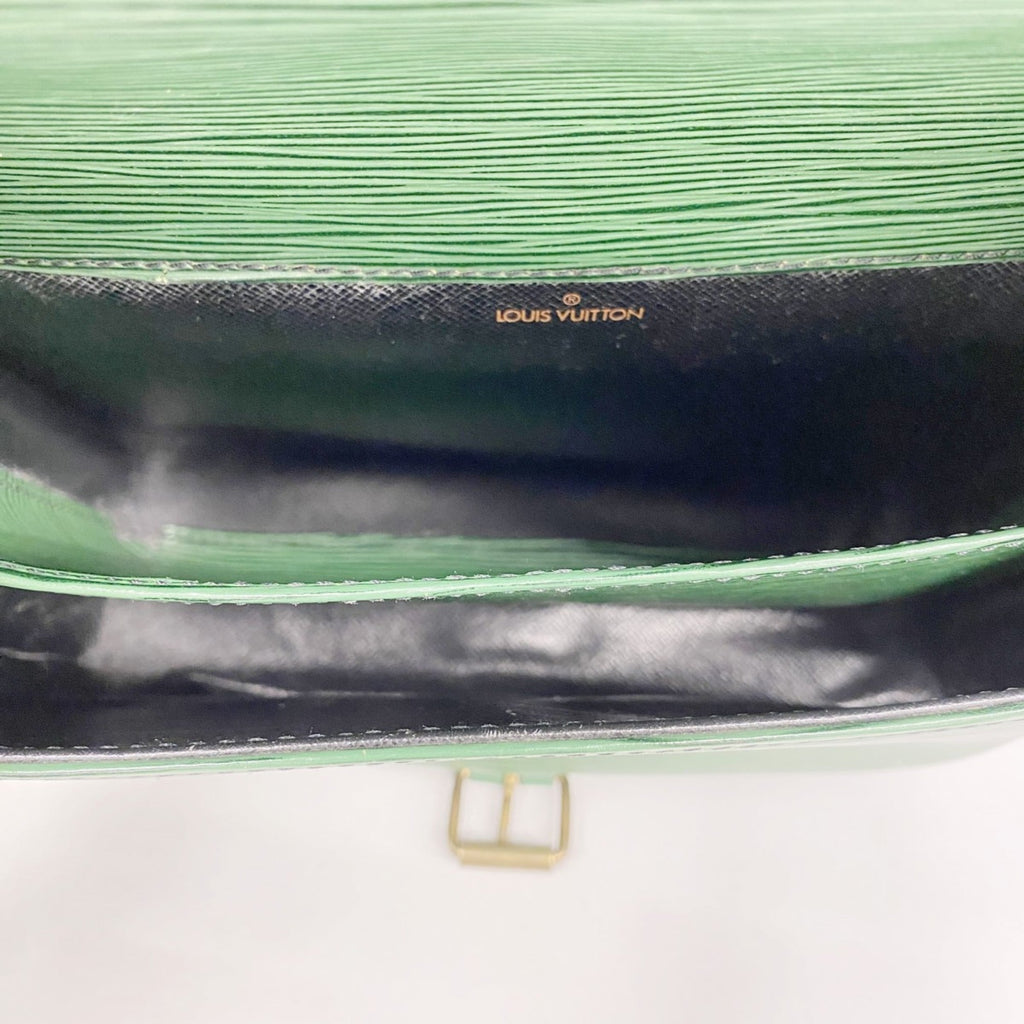 Louis Vuitton Borneo Green Shoulder Bag (Pre-Owned)