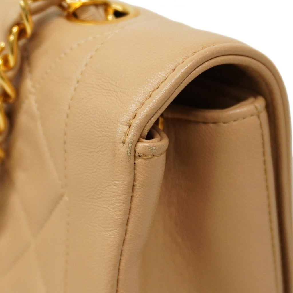 Chanel Beige Leather Shoulder Bag (Pre-Owned)