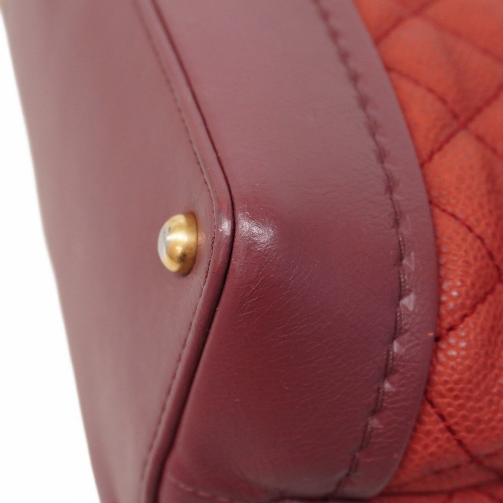 Chanel Red Color Grained Calfskin Handbag (Pre-Owned)