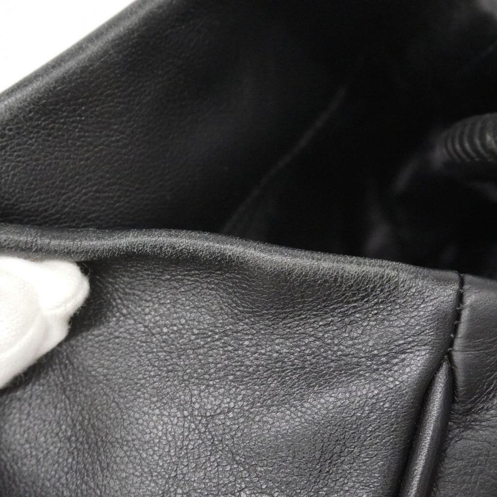 Chanel Black Leather Tote Bag (Pre-Owned)