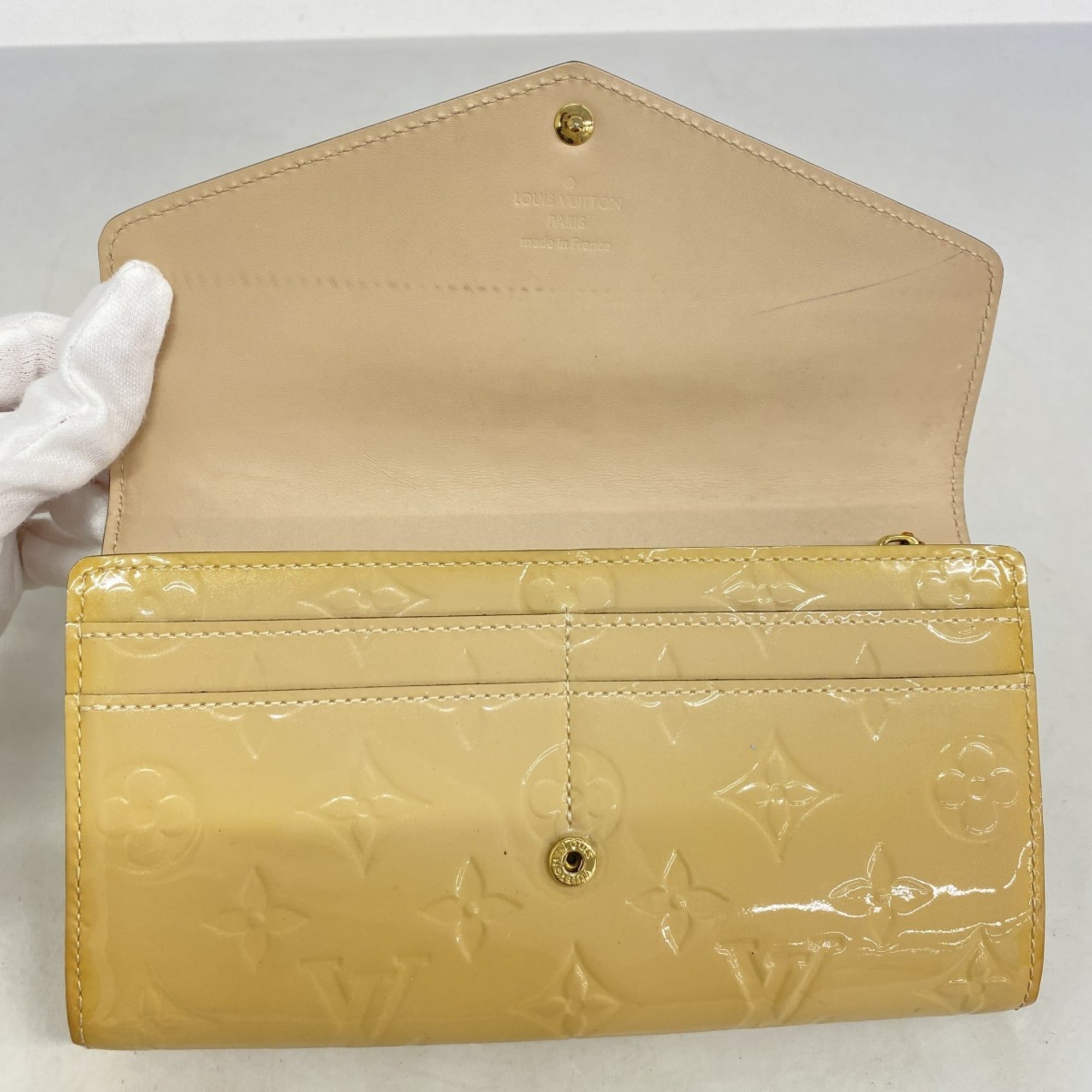 Louis Vuitton Beige Long Wallet (Bi-Fold) (Pre-Owned)