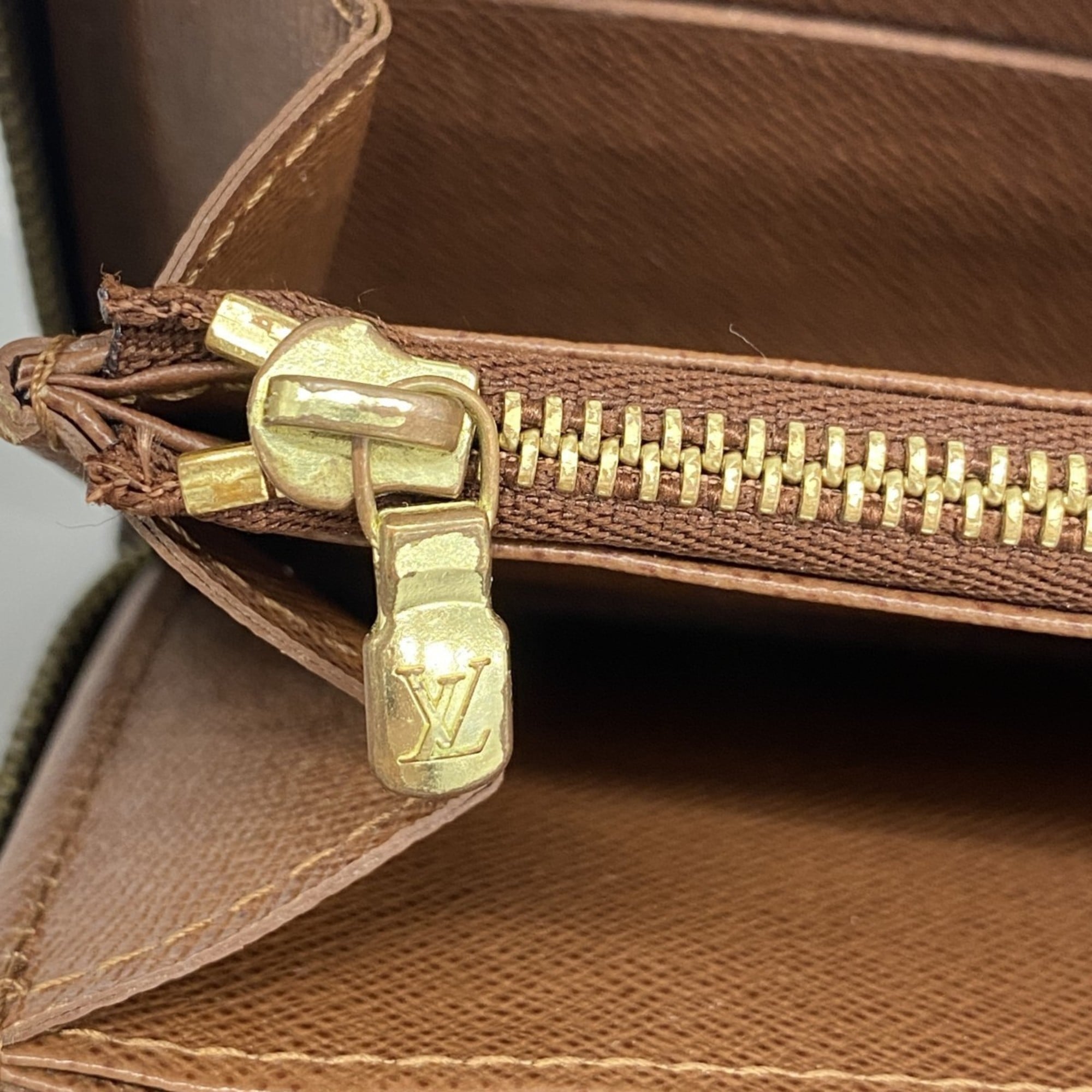 Louis Vuitton Brown Long Wallet (Bi-Fold) (Pre-Owned)
