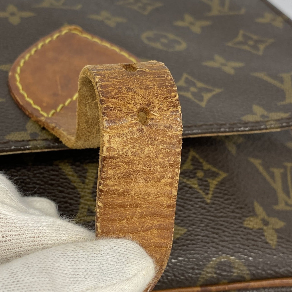 Louis Vuitton Brown Shoulder Bag (Pre-Owned)