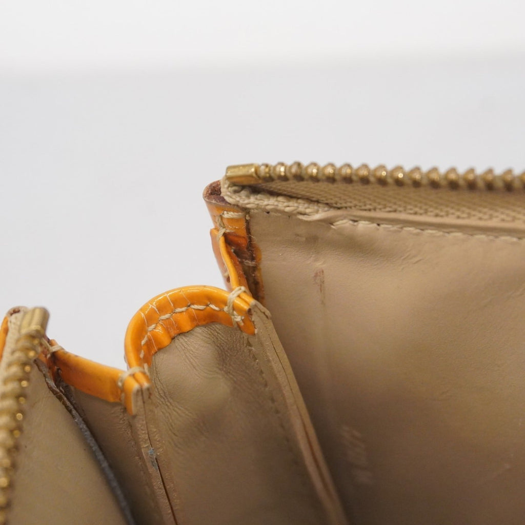 Louis Vuitton Beige Pouch (Pre-Owned)