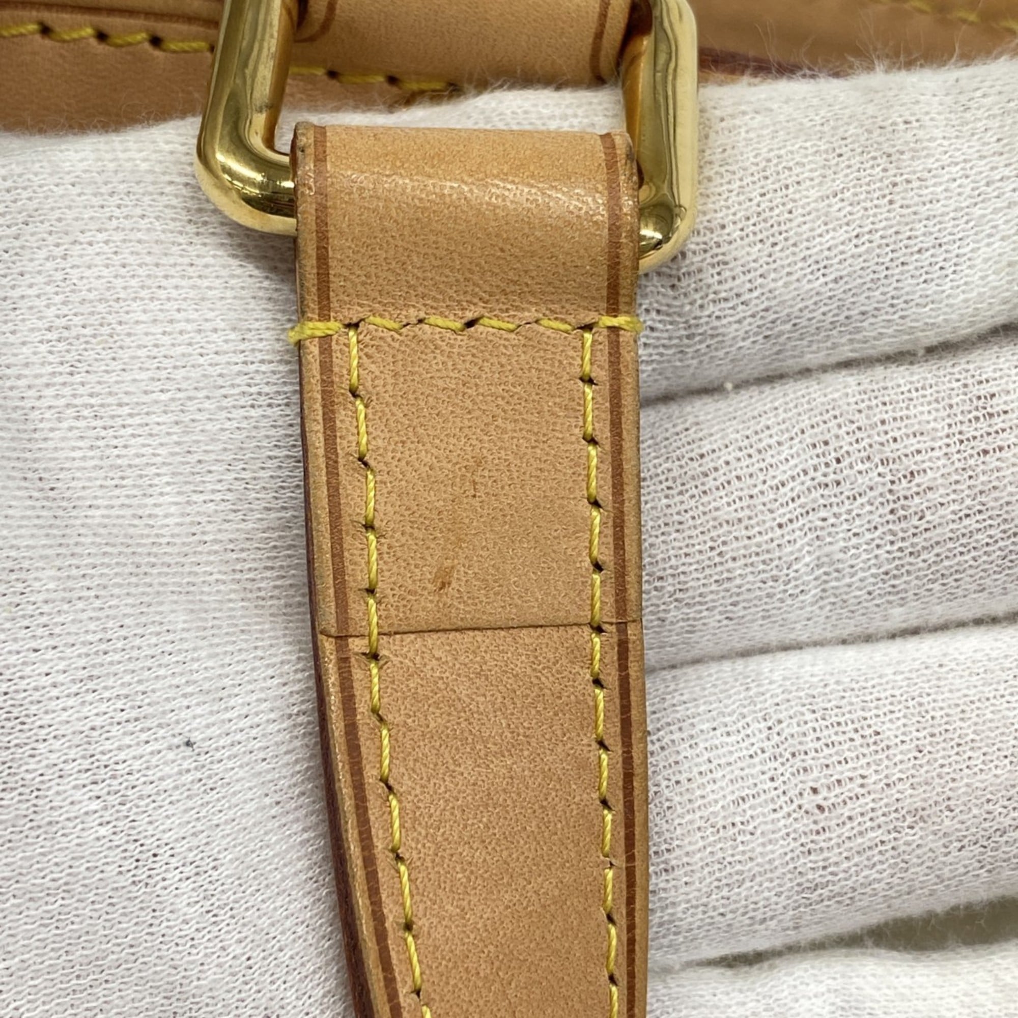 Louis Vuitton Blanc Corail Handbag (Pre-Owned)