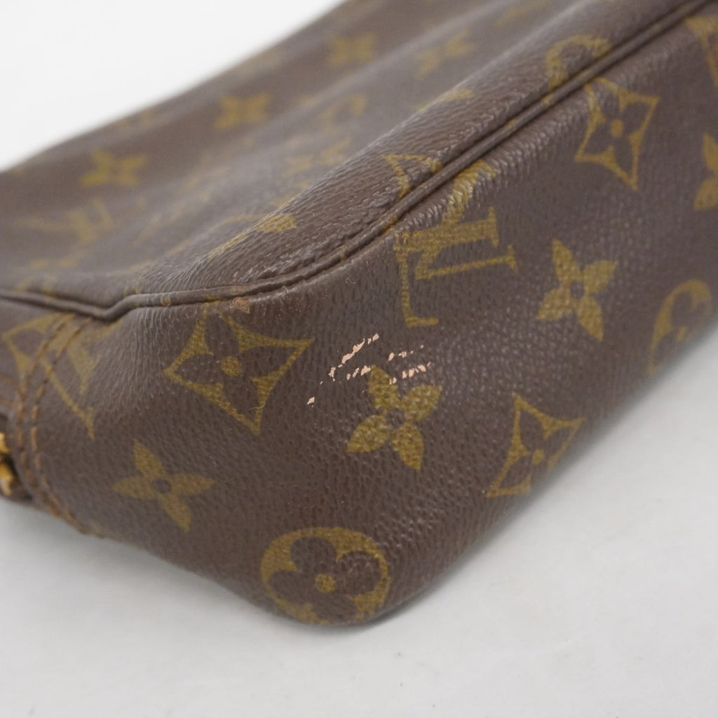 Louis Vuitton Brown Pouch (Pre-Owned)