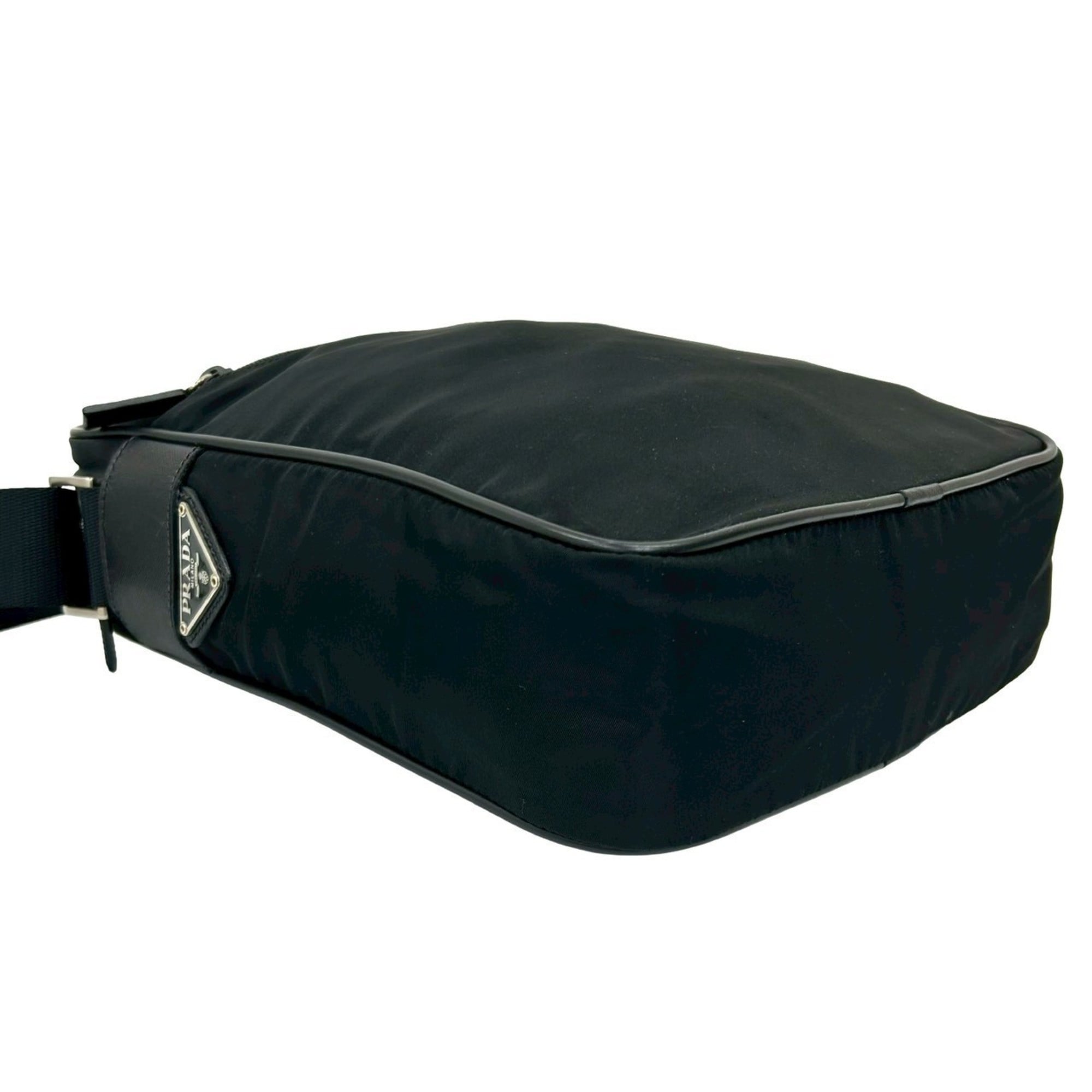 Prada Black Nylon Leather Shoulder Bag (Pre-Owned)