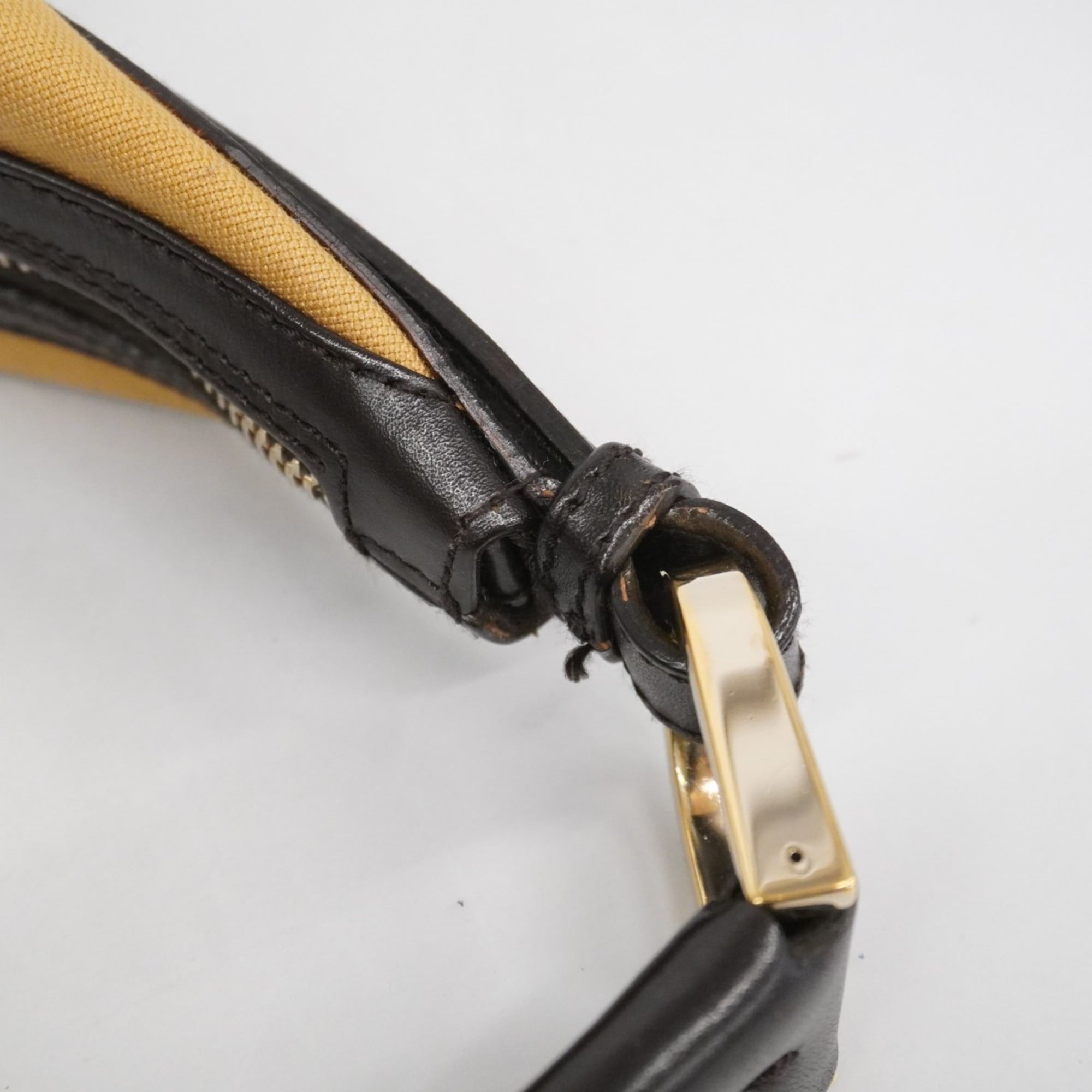 Gucci Beige Canvas Shoulder Bag (Pre-Owned)