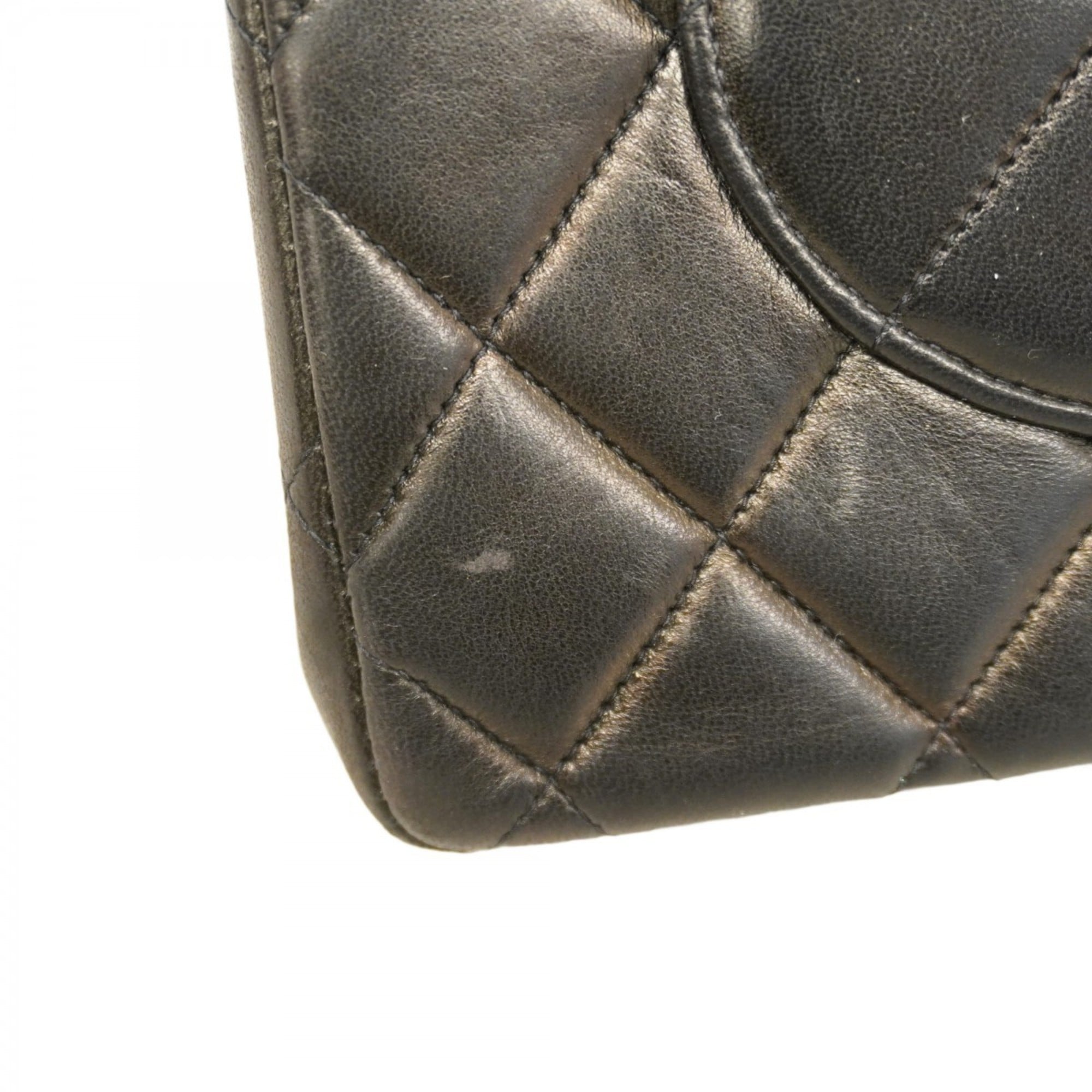 Chanel Black Leather Shoulder Bag (Pre-Owned)