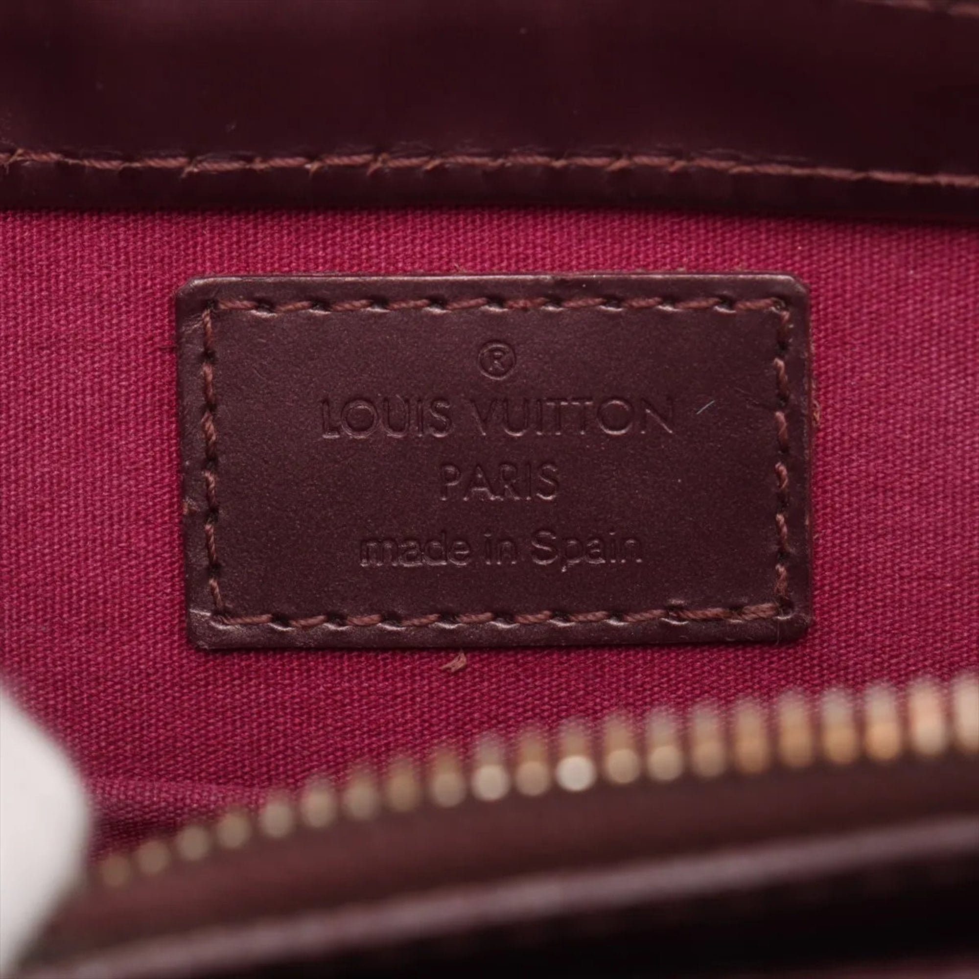 Louis Vuitton Violet Leather Shoulder Bag (Pre-Owned)