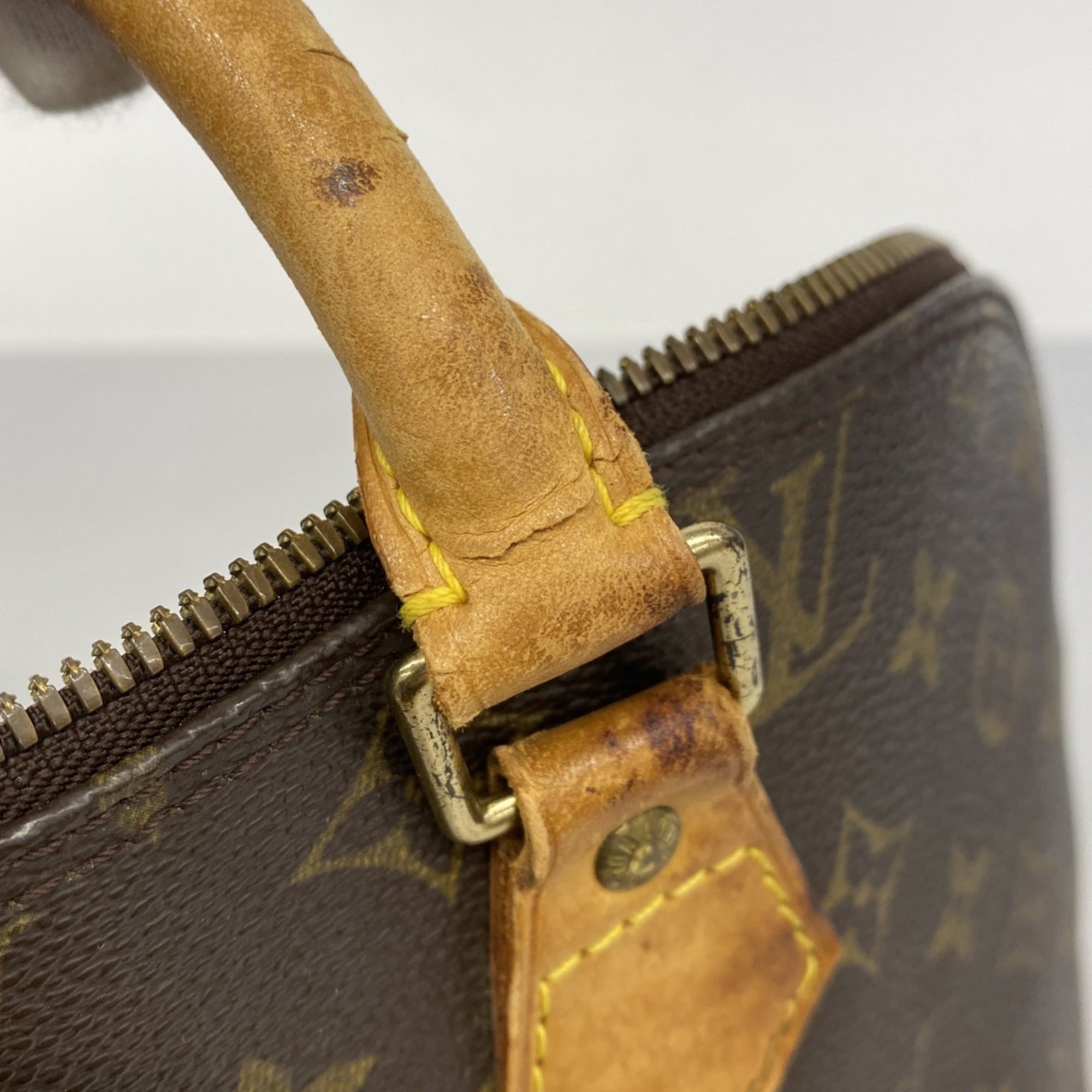Louis Vuitton Brown Handbag (Pre-Owned)