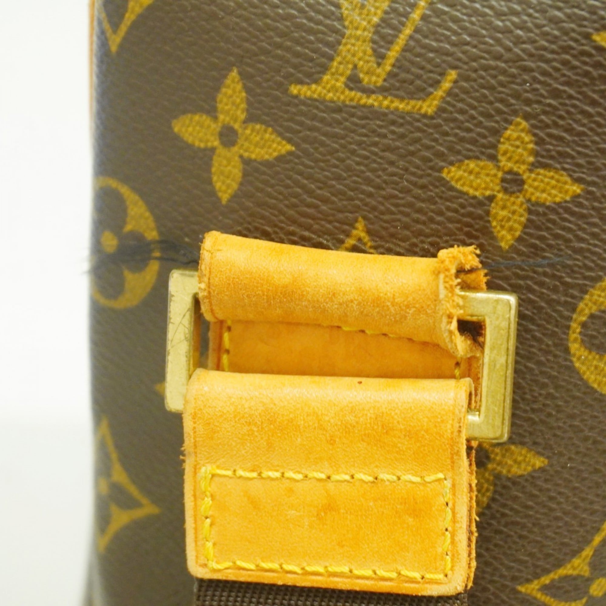 Louis Vuitton Brown Shoulder Bag (Pre-Owned)