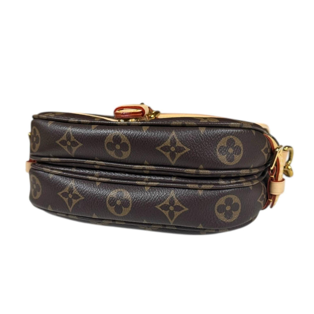 Louis Vuitton Brown Monogram Canvas Shoulder Bag (Pre-Owned)