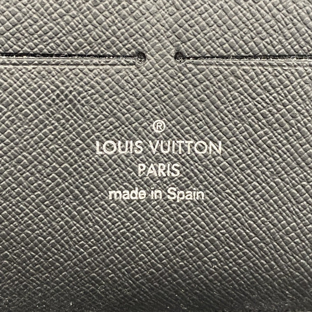 Louis Vuitton Black Long Wallet (Bi-Fold) (Pre-Owned)