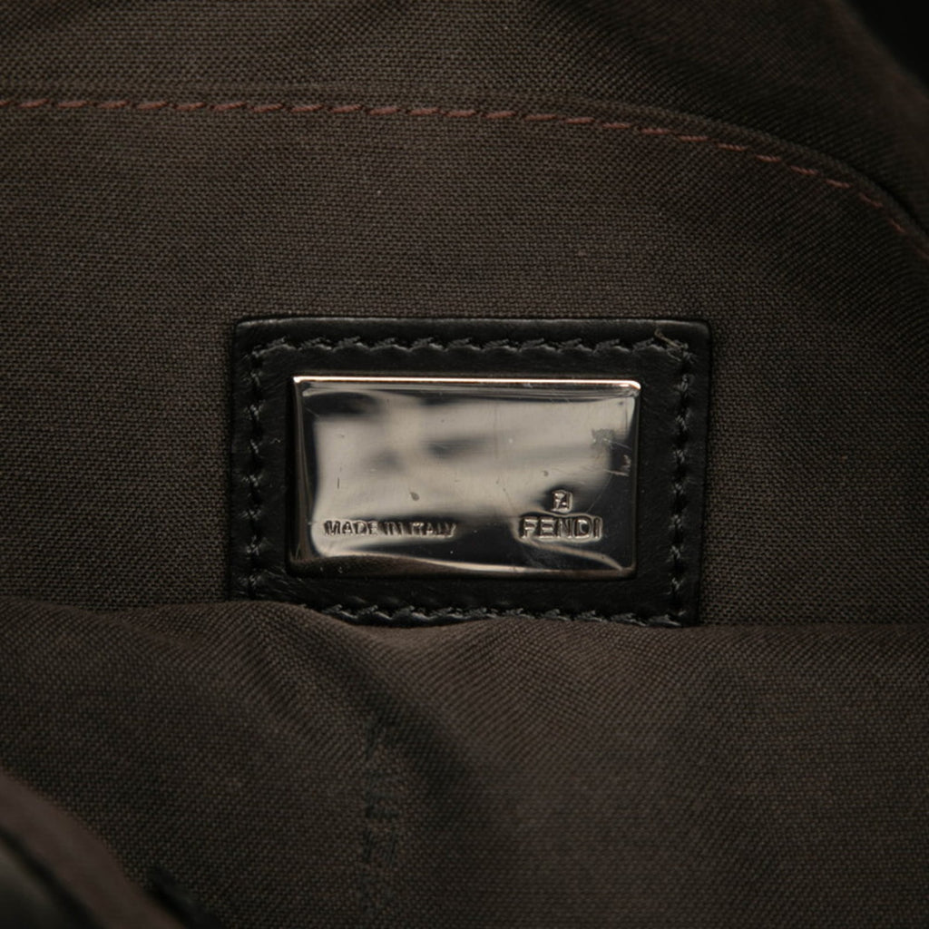 Fendi Black Leather Messenger Bag (Pre-Owned)