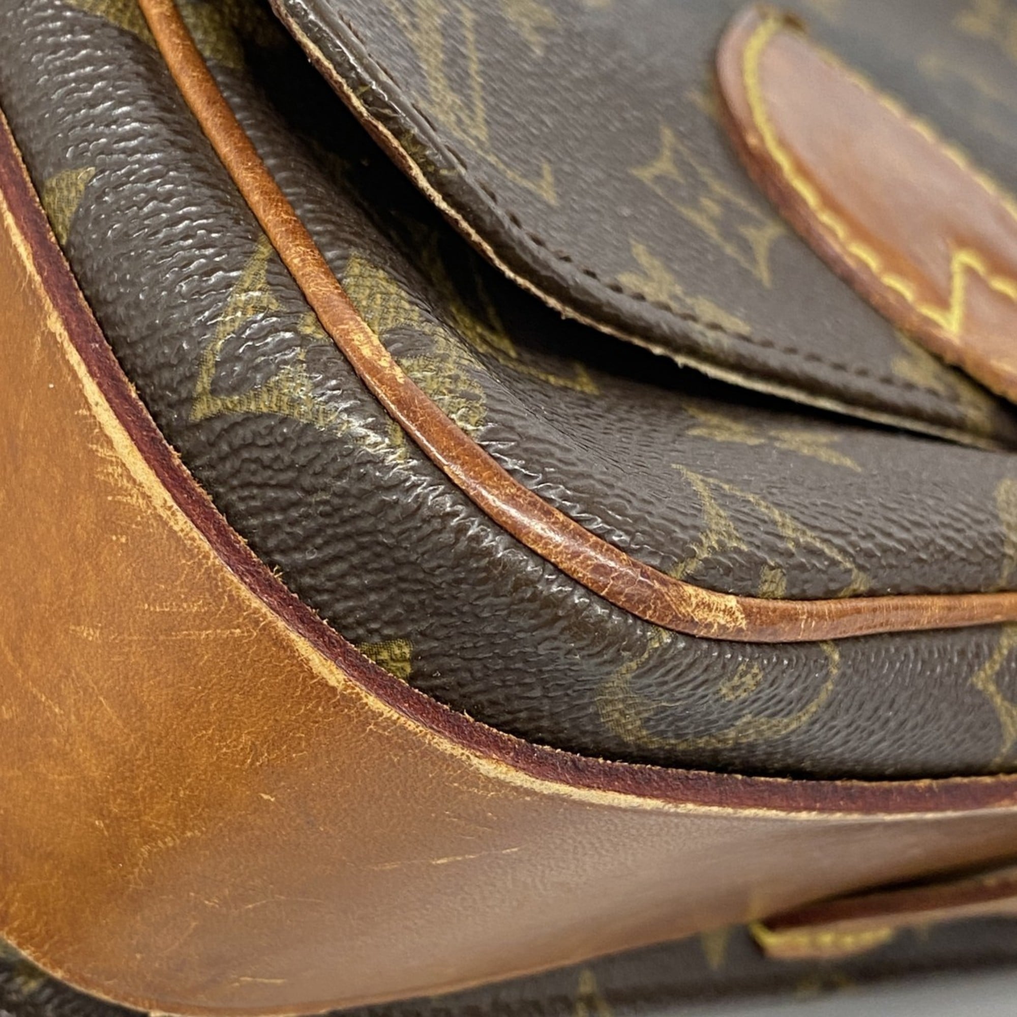Louis Vuitton Brown Shoulder Bag (Pre-Owned)