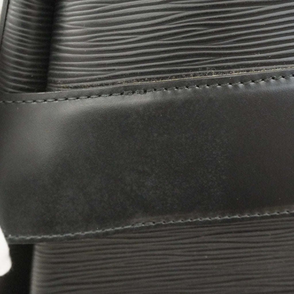 Louis Vuitton Noir Shoulder Bag (Pre-Owned)