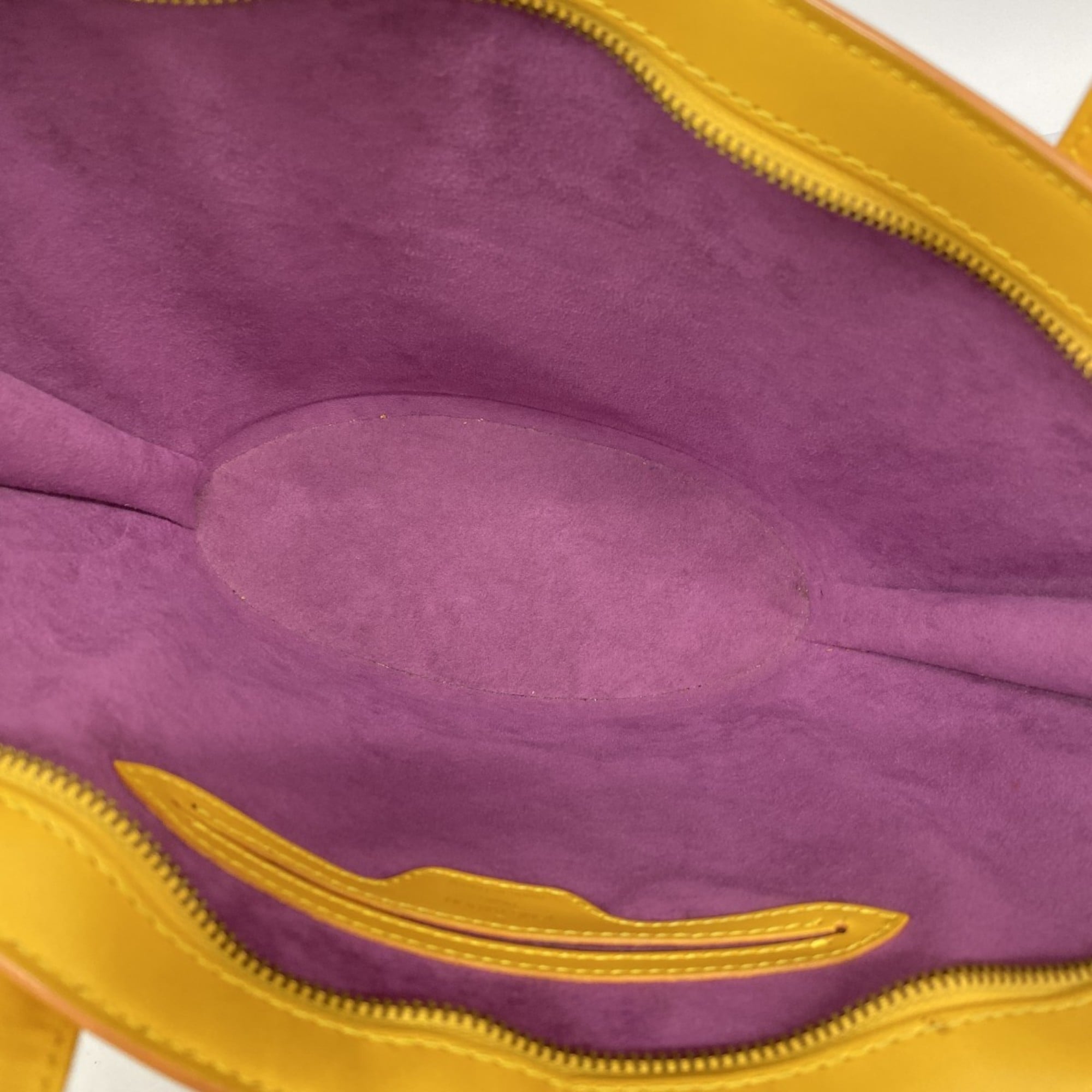 Louis Vuitton Jaune Handbag (Pre-Owned)