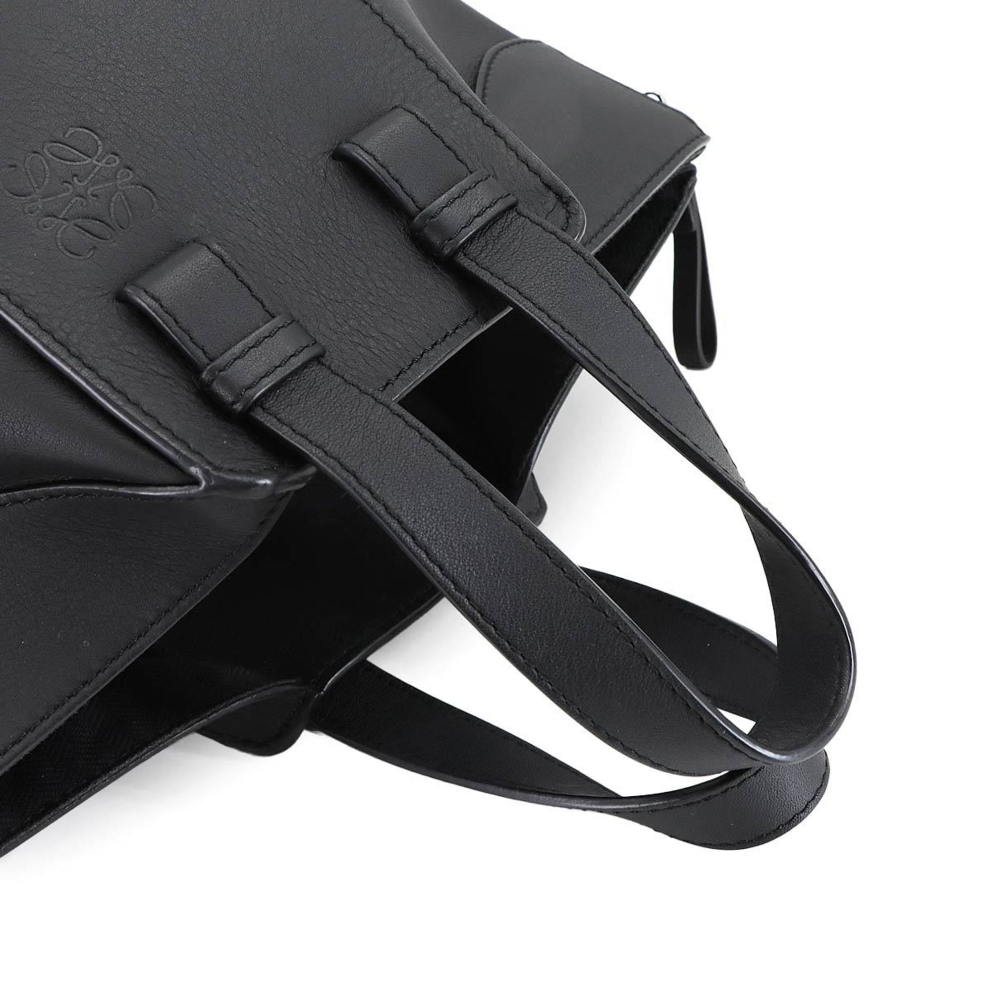 Loewe Black Leather Handbag Shoulder Bag (Pre-Owned)