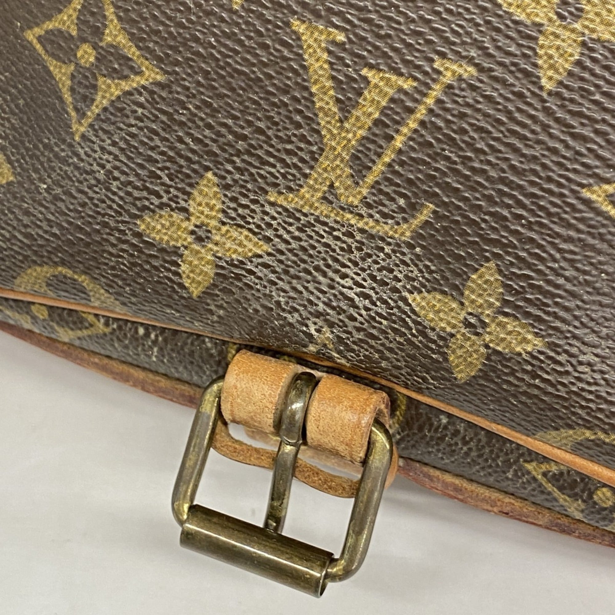 Louis Vuitton Brown Shoulder Bag (Pre-Owned)