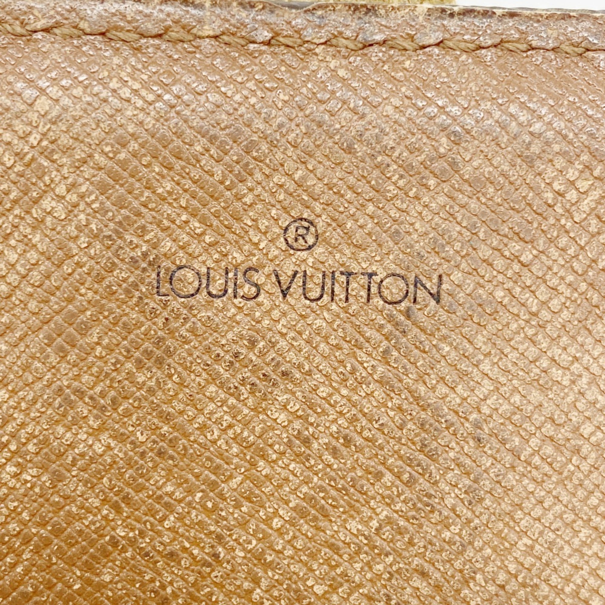 Louis Vuitton Brown Shoulder Bag (Pre-Owned)