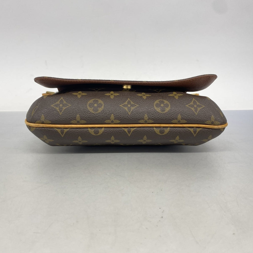 Louis Vuitton Brown Shoulder Bag (Pre-Owned)