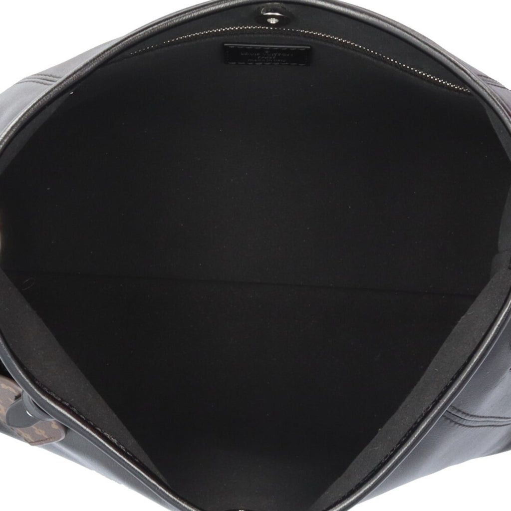 Louis Vuitton Black Leather Shoulder Bag (Pre-Owned)