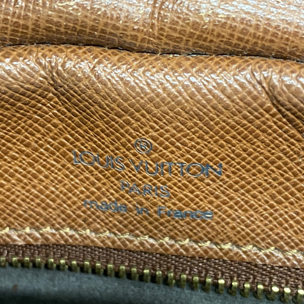 Louis Vuitton Brown Shoulder Bag (Pre-Owned)