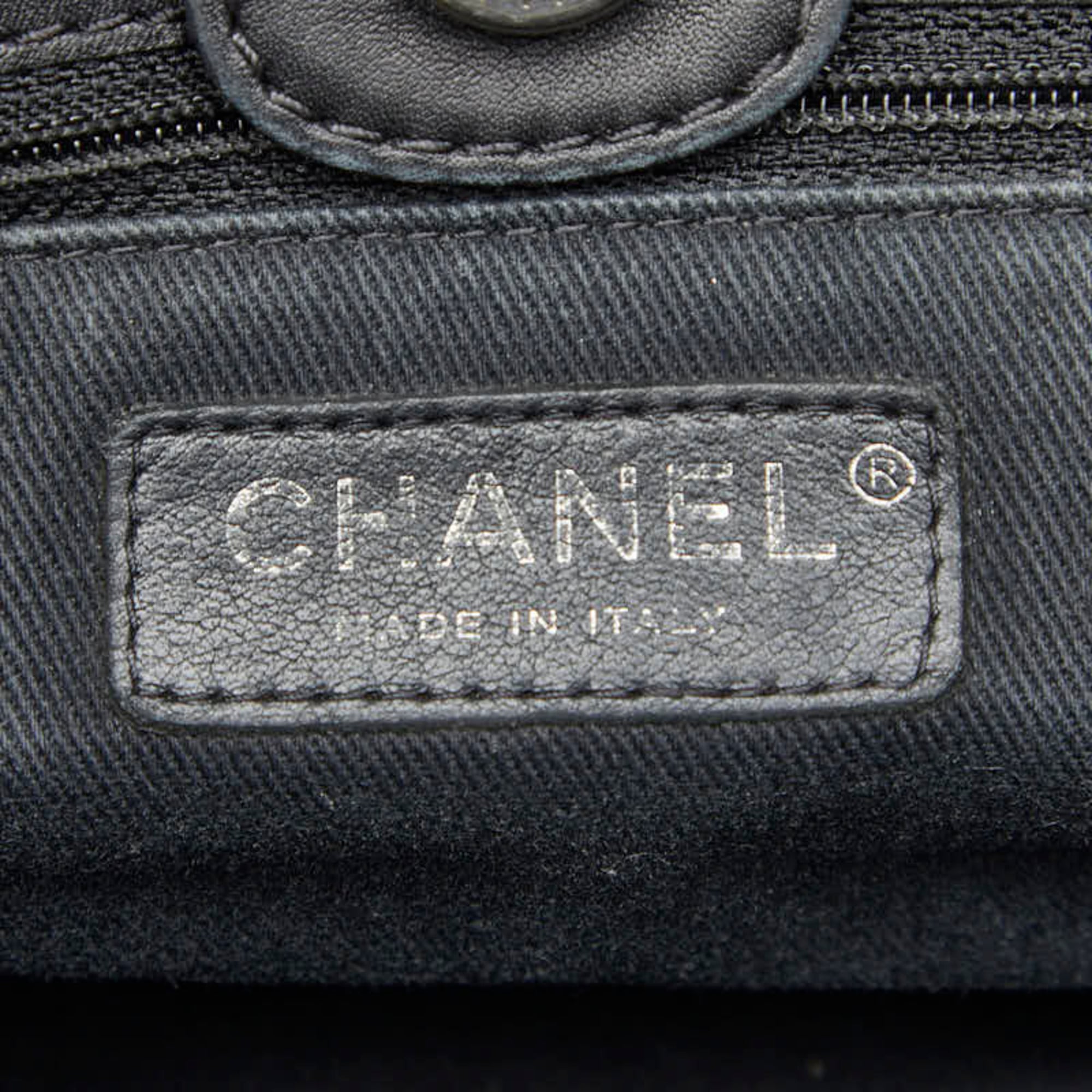 Chanel Black Leather Tote Bag (Pre-Owned)