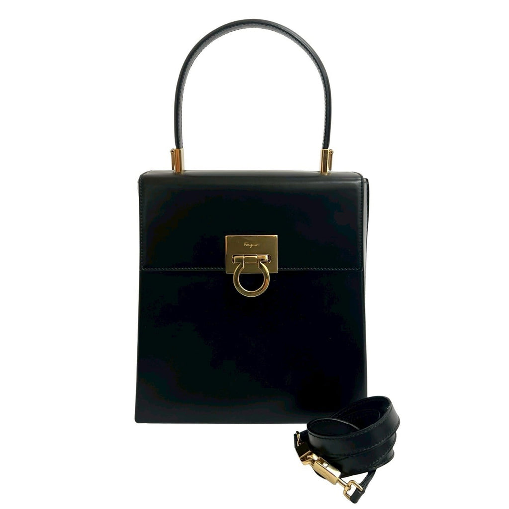 Salvatore Ferragamo Black Leather Handbag Shoulder Bag (Pre-Owned)