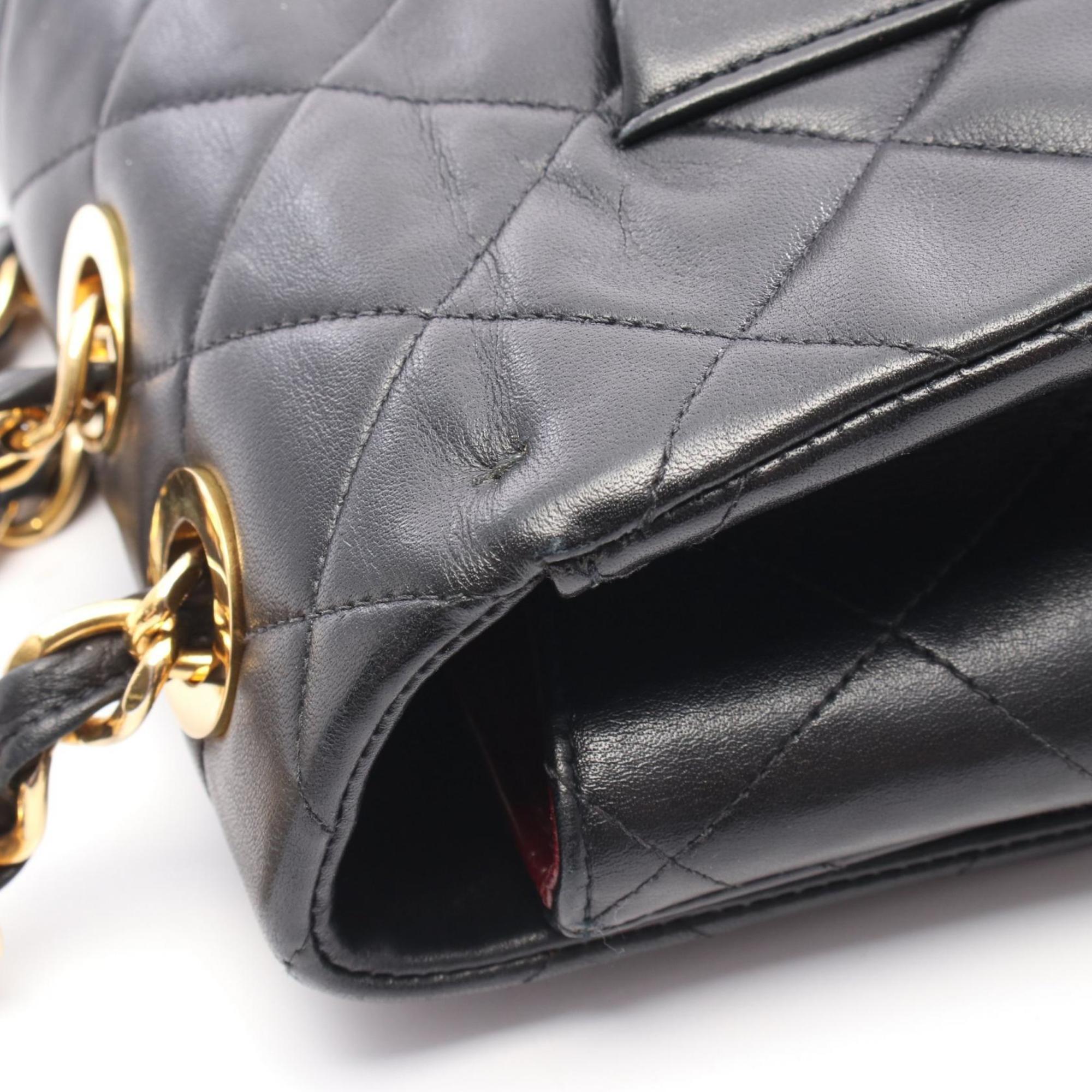 Chanel Black Leather Shoulder Bag (Pre-Owned)
