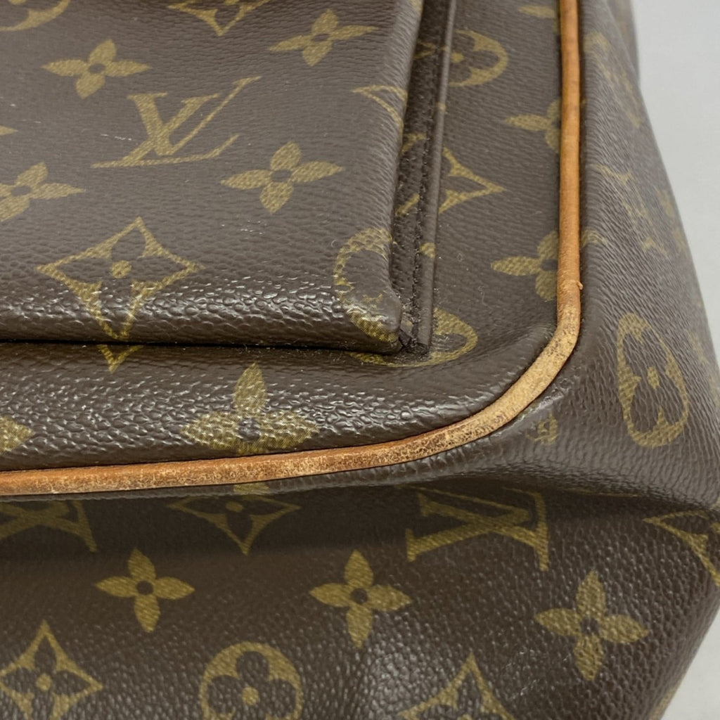 Louis Vuitton Brown Shoulder Bag (Pre-Owned)