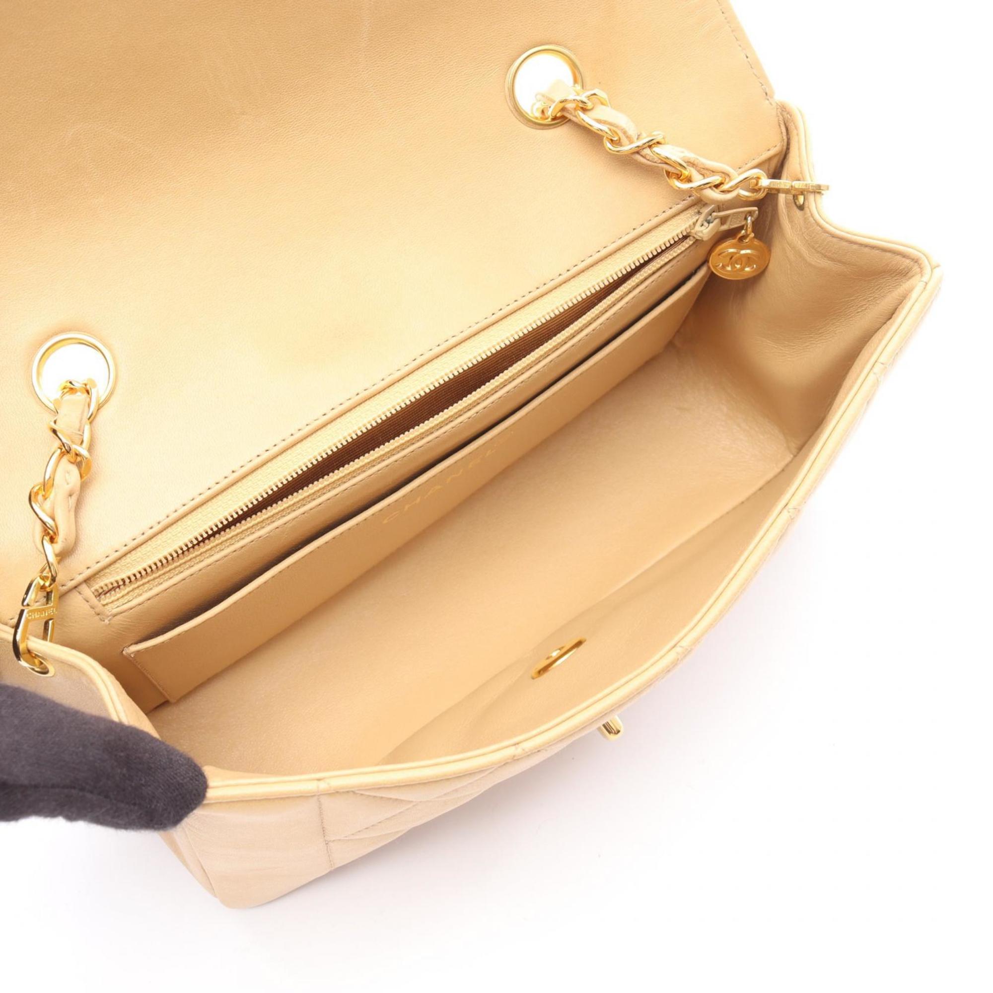 Chanel Beige Leather Shoulder Bag (Pre-Owned)